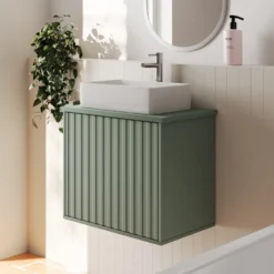 Billy 600mm Wall Hung Vanity Unit with Fluted Drawer Front & Countertop