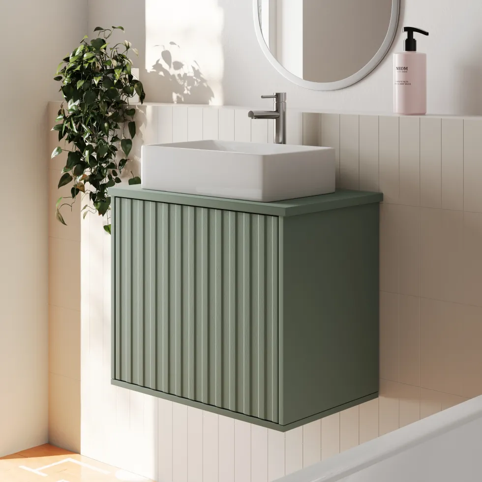 Billy 600mm Wall Hung Vanity Unit with Fluted Drawer Front & Countertop