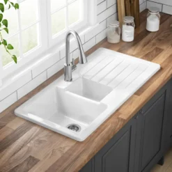 Butler & Rose Farmhouse 1.5 Bowl White Ceramic Kitchen Sink with Reversible Drainer - 1000mm x 500mm
