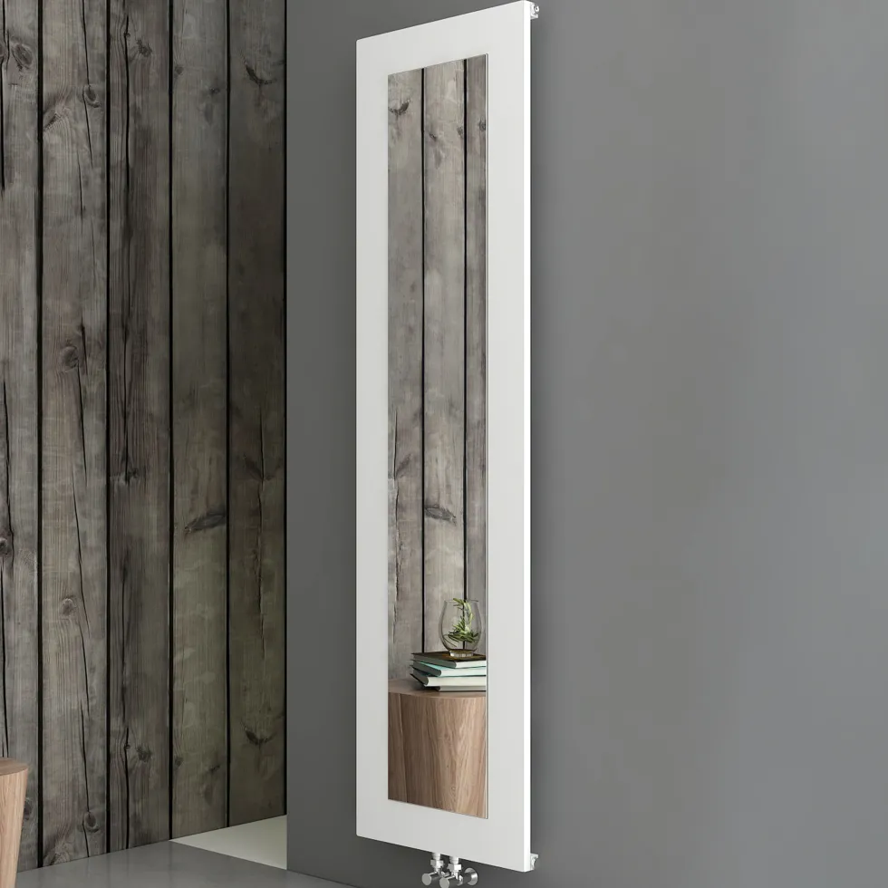 Carisa Quadro Vertical Mirrored Aluminium Radiator