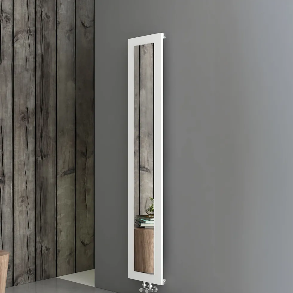 Carisa Quadro Vertical Mirrored Aluminium Radiator