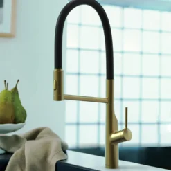 Clearwater Alasia Semi-Professional Kitchen Pull Out Spray Tap