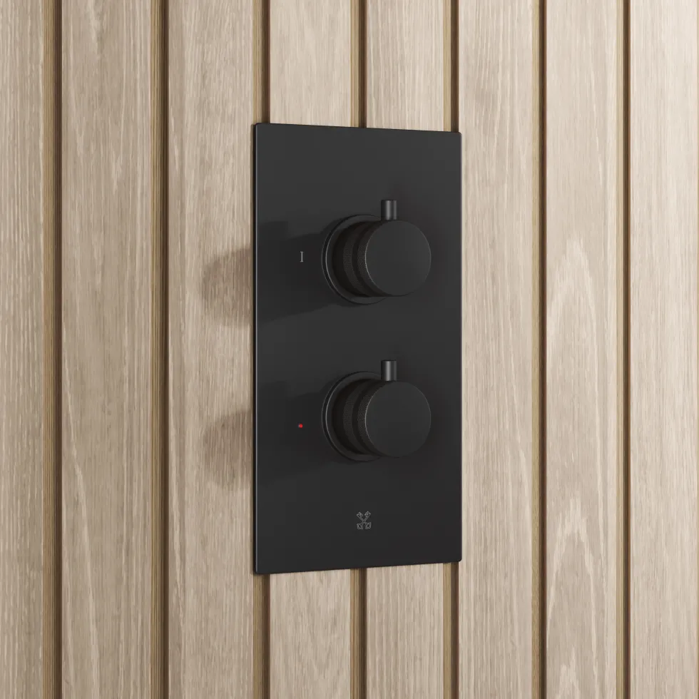 Core Concealed Thermostatic Valve, Fixed Head & Shower Rail Kit
