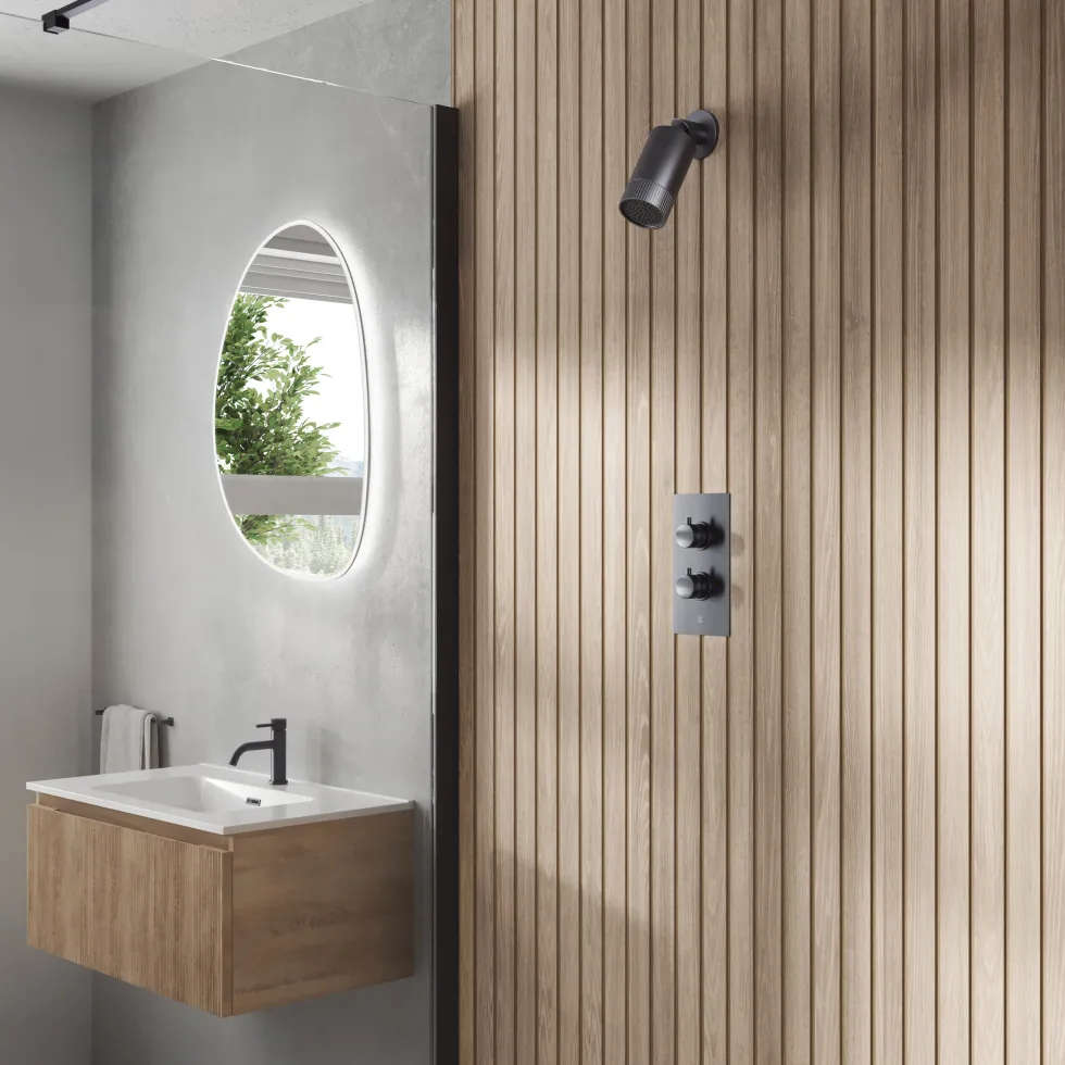Core 1 Outlet Concealed Shower Valve & Wall Mounted Fluted Spotlight Shower Head