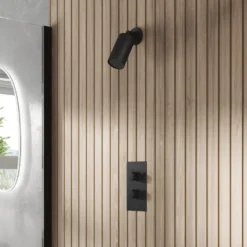 Core 1 Outlet Concealed Shower Valve & Wall Mounted Fluted Spotlight Shower Head