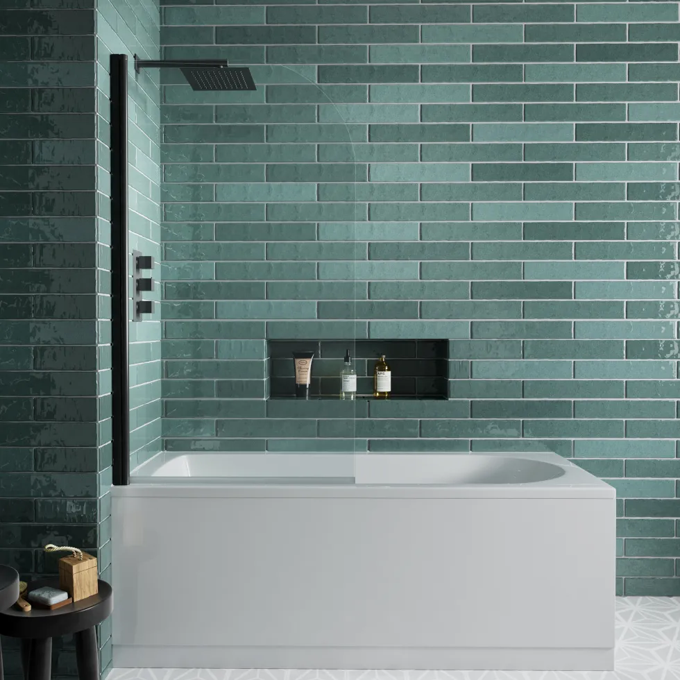 Drench Straight Single Ended Curved Bath & Shower Screen