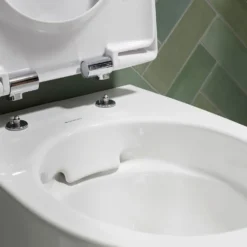 Geberit Selnova Rimless Compact Wall Hung Toilet & Soft Close Seat