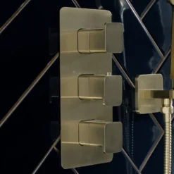 HIX 3 Handle 3 Outlet Concealed Thermostatic Vertical Shower Valve