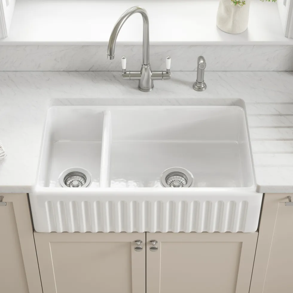 Thomas Denby Bredon 1.5 Bowl Fluted White Ceramic Belfast Sink - 795 x 465mm