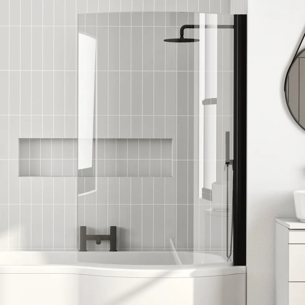 Vellamo City Curved Matt Black Hinged P-Bath Screen - 1433 x 715mm