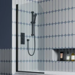 Vellamo City 6mm Matt Black Curved Corner Hinged Bath Screen - 1430 x 770mm