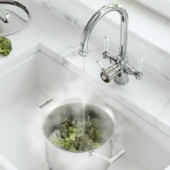 Vellamo Rigel Traditional Cruciform 3-in-1 Instant Boiling Water Tap with Boiler & Filter