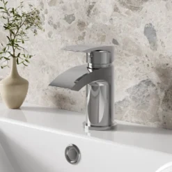 Vellamo Swift Mini Basin Mixer Tap & Waste
